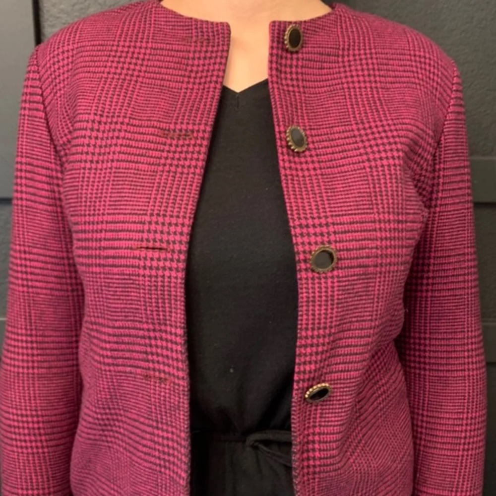 Women’s Pink & Black Blazer